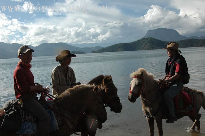 滇西北（中甸丽江泸沽湖）三人探险队－马不停蹄之5（环泸沽湖野骑）