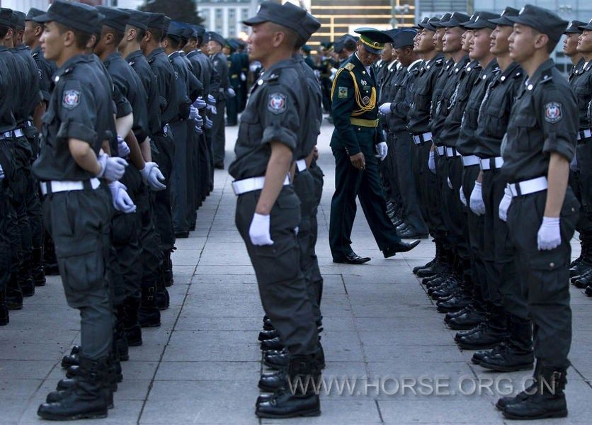 蒙古士兵在蒙古乌兰巴托的苏赫巴特广场 (4).jpg