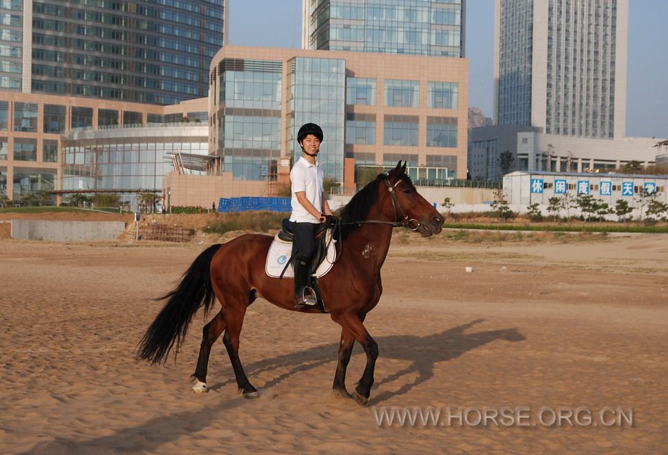 20121010 TsingTao, riding (2).jpg