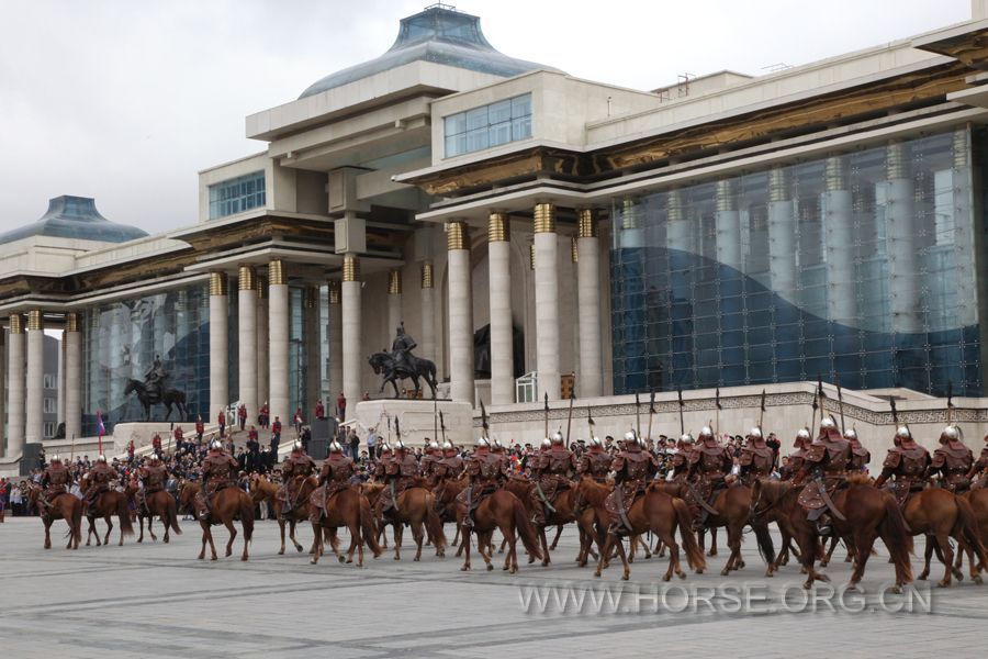 蒙古国的骑兵 (1).jpg