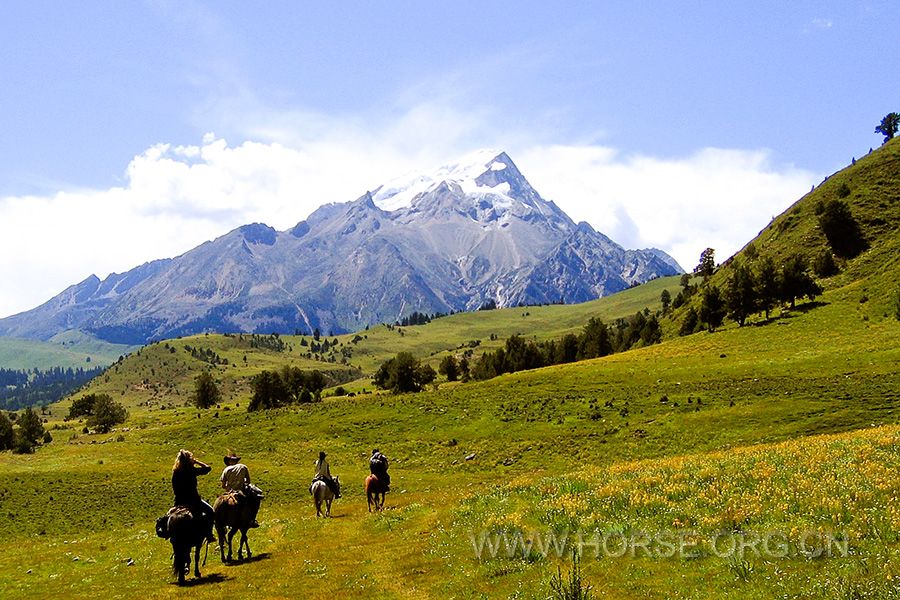 EJ-China-Tibet-Kham-Shamalong-trail-ride_0010.jpg