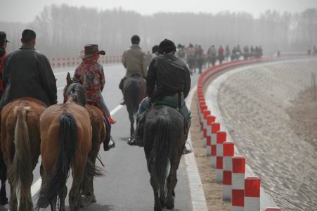 团结的盛会，胜利的盛会——热烈庆祝骑马环官厅水库150公里穿越圆满结束！
